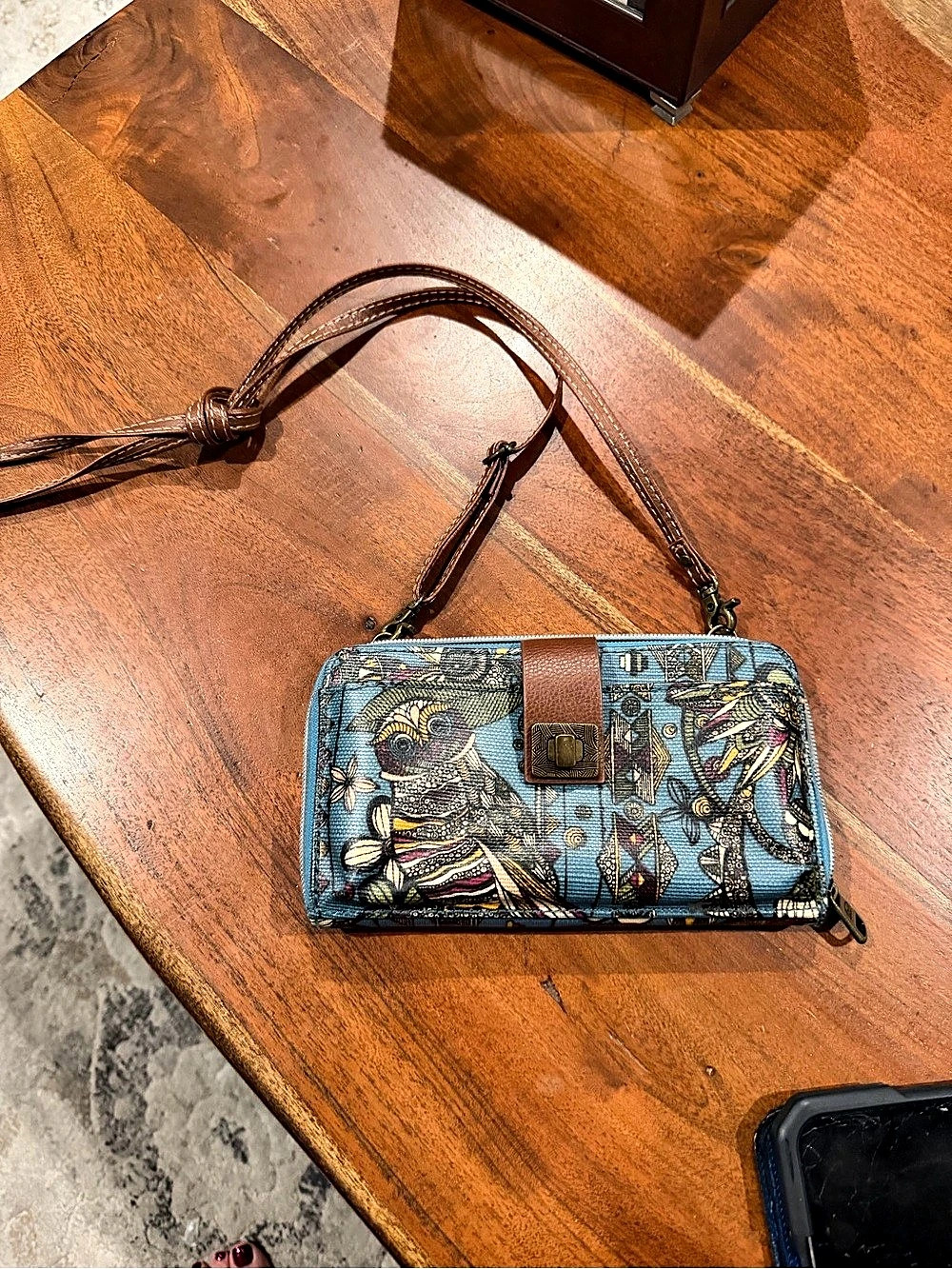 Sakroots Artist Circle Smartphone Crossbody Blue & Brown